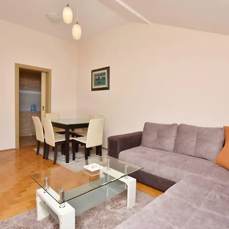 Apartman Junior